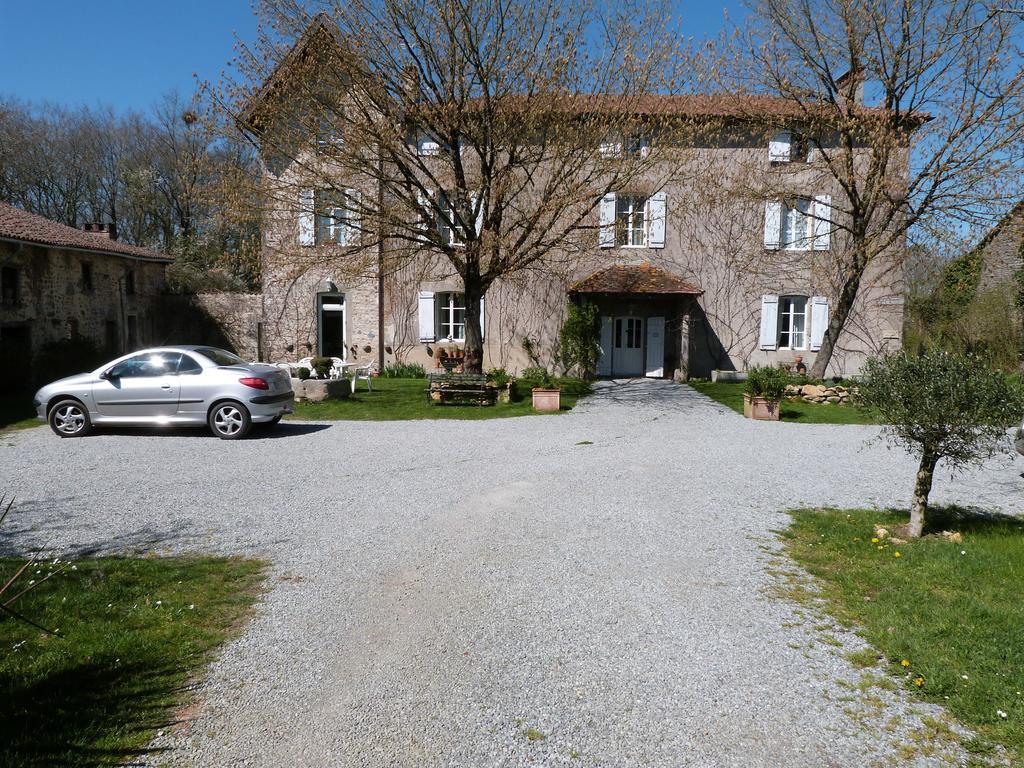 Le Domaine De Panissac Bed & Breakfast Berneuil  Exterior photo